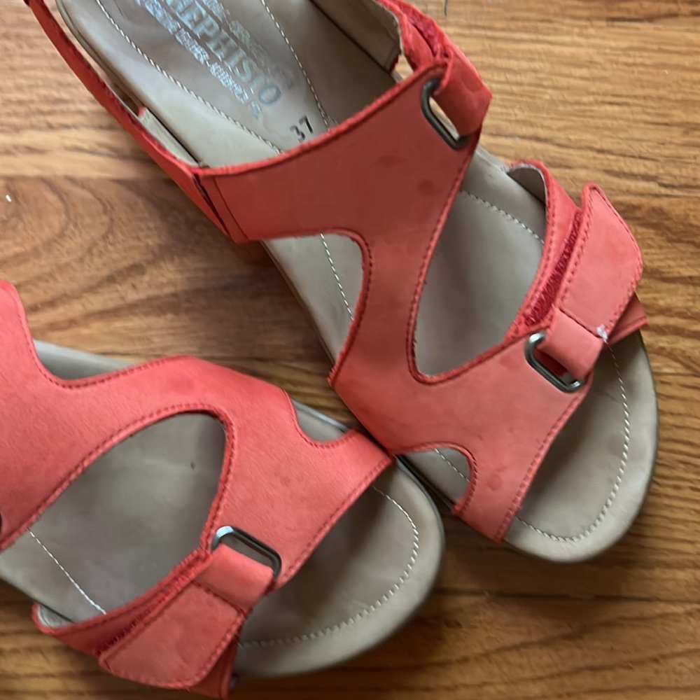 Mephistopheles Red Size 37 Size 7-71/2 Sandals Euc - image 2